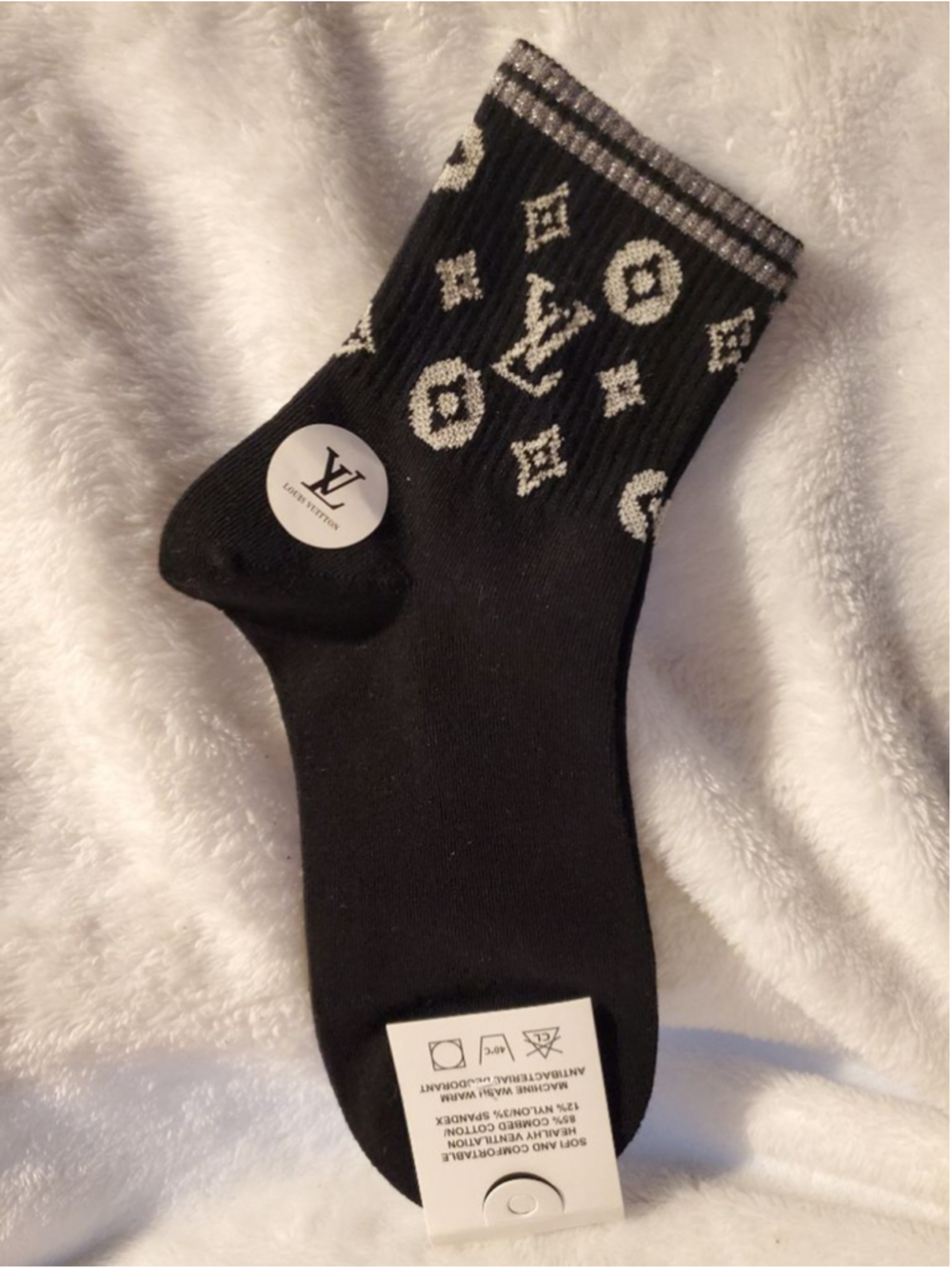 🧦Add shimmer to your step!✨ Black and Silver socks Women’s 7–9.